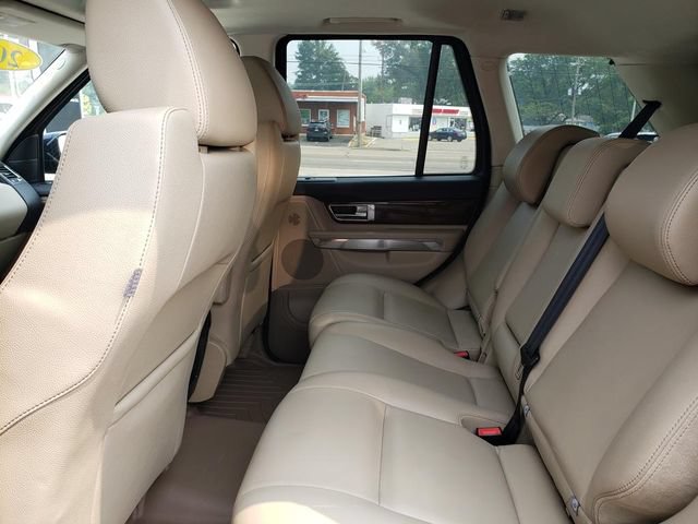 Used 2011 Land Rover Range Rover Sport HSE AWD/4WD image 12