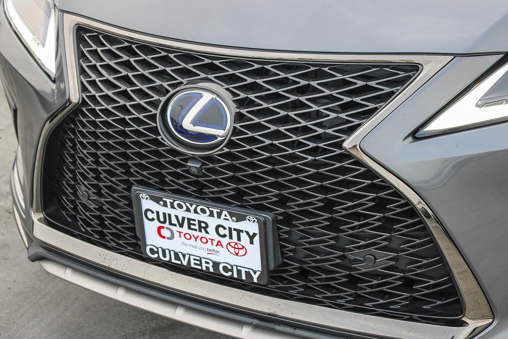 Used 2022 Lexus RX 450h F Sport w/ Accessory Package image 6