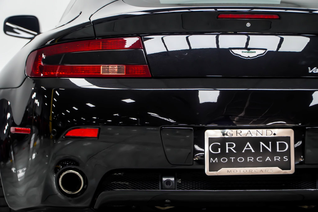 Used 2007 Aston Martin V8 Vantage Coupe RWD image 22