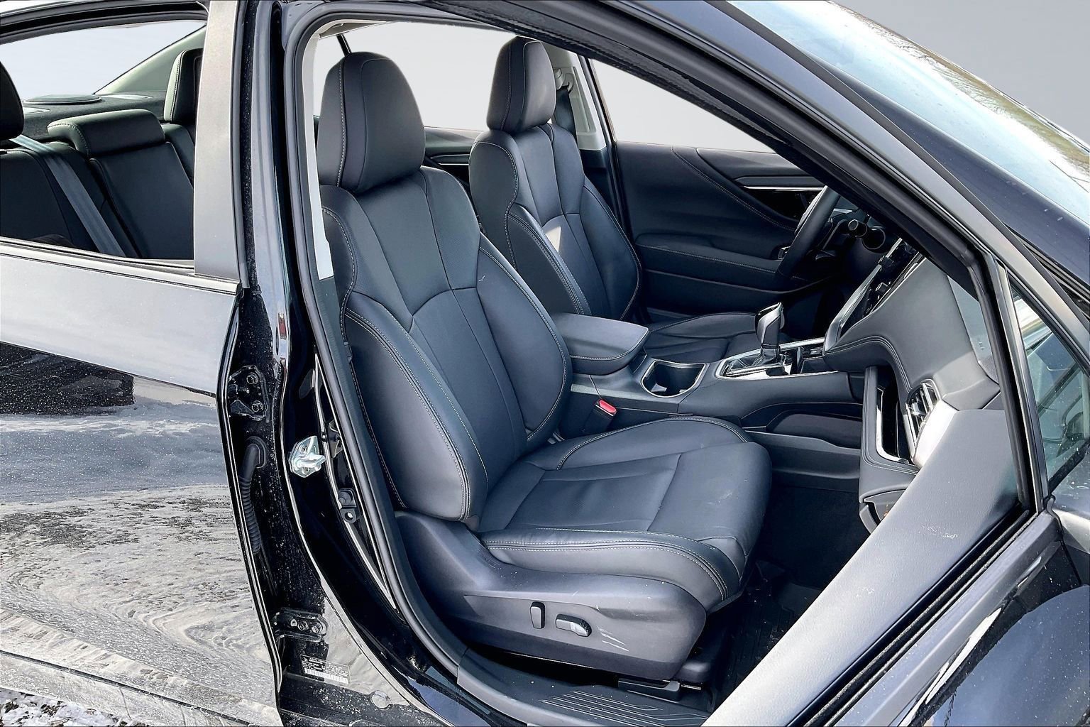 Used 2025 Subaru Legacy Limited image 5