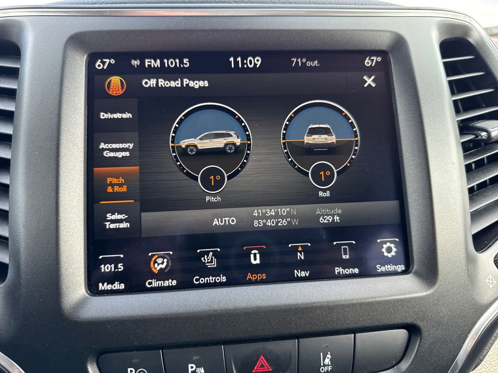 Used 2023 Jeep Cherokee Trailhawk w/ Premium Leather Package image 41