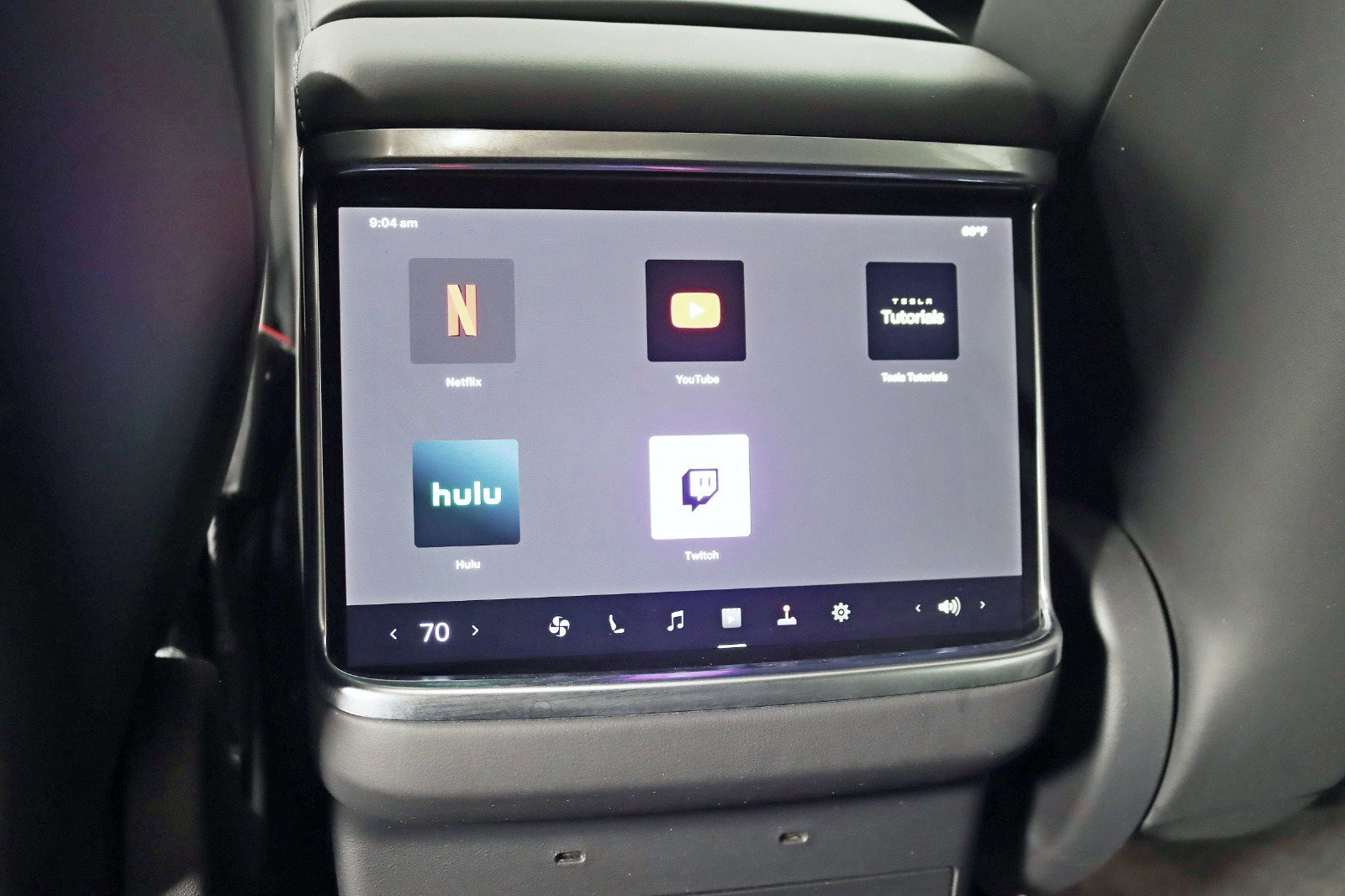 Used 2025 Tesla Model X image 30