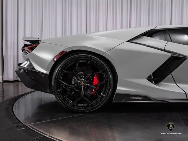 Used 2024 Lamborghini Revuelto AWD/4WD image 28