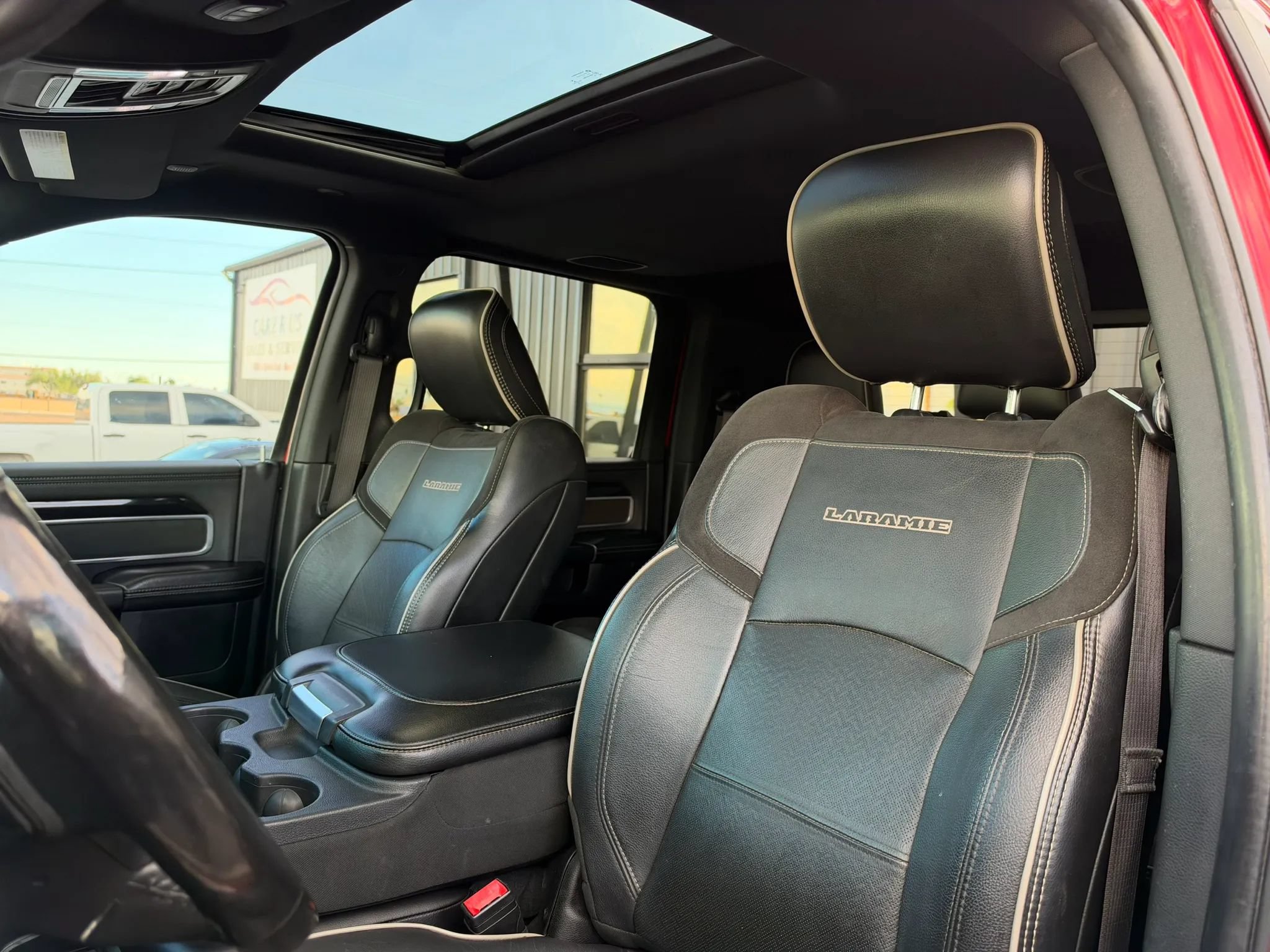Used 2020 RAM 3500 Laramie AWD/4WD image 12