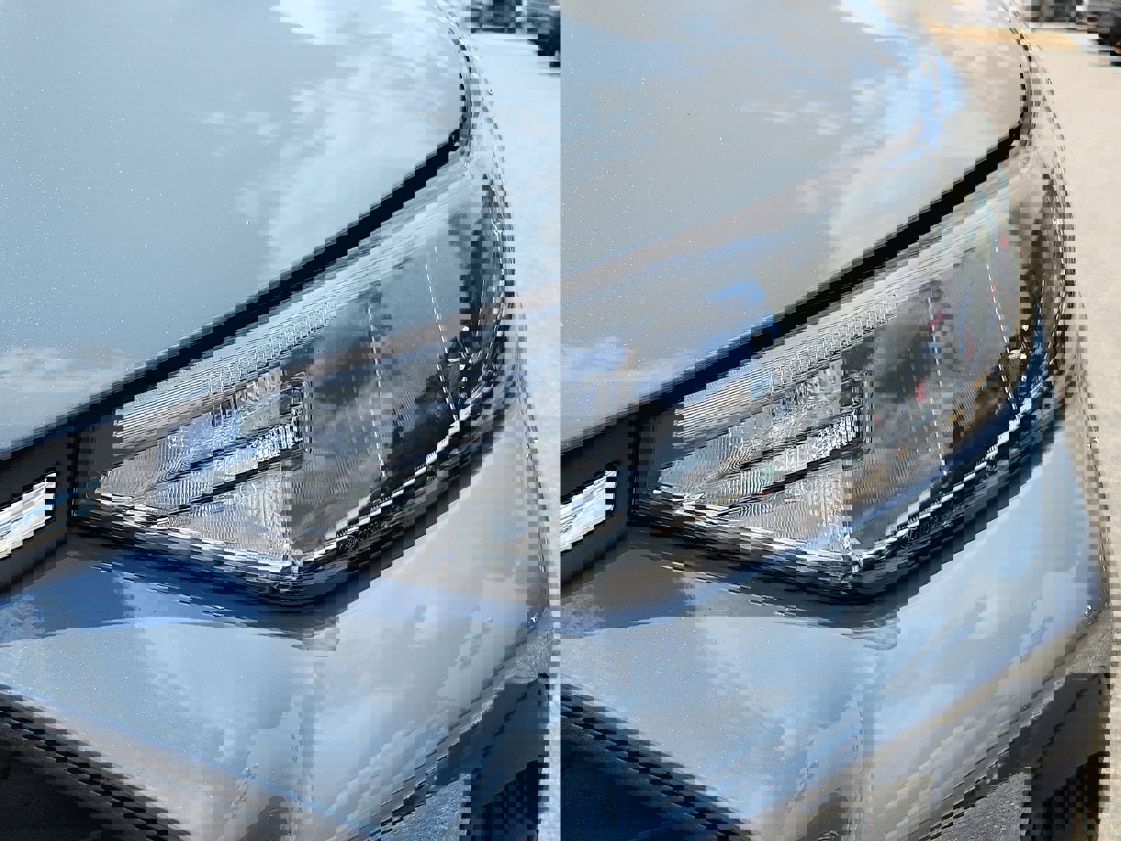 Certified 2025 Ford Escape SE image 9