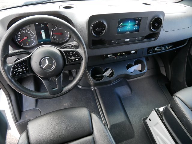 Used 2023 Mercedes-Benz Sprinter 2500 image 4