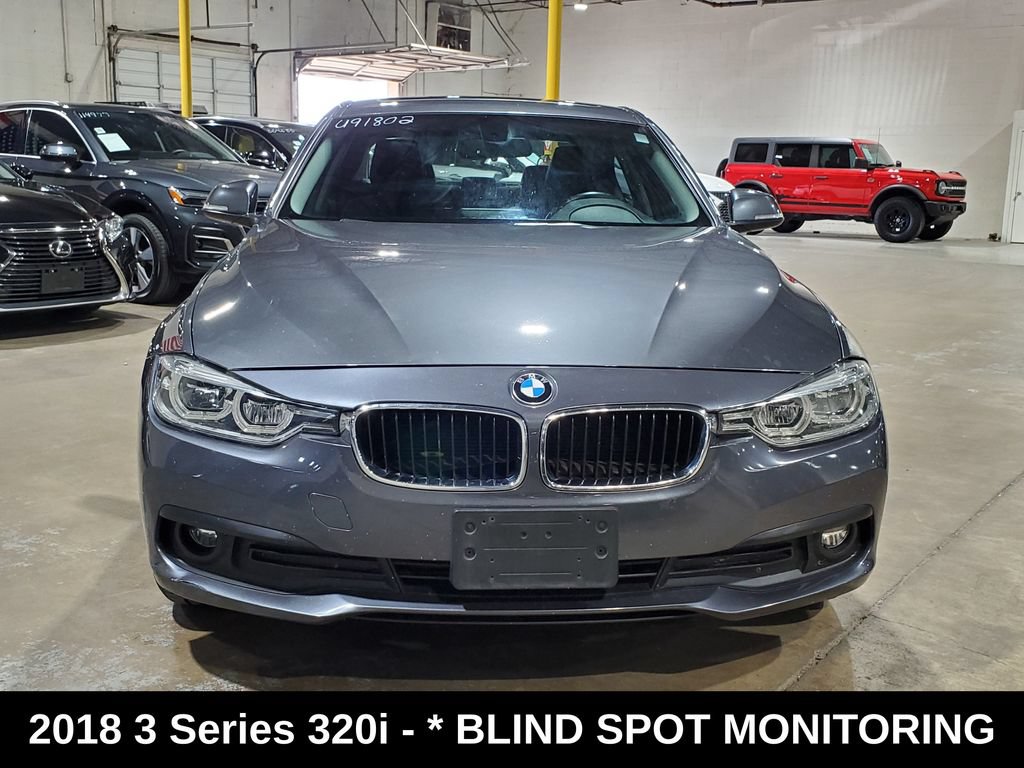 Used 2018 BMW 320i Sedan RWD image 2
