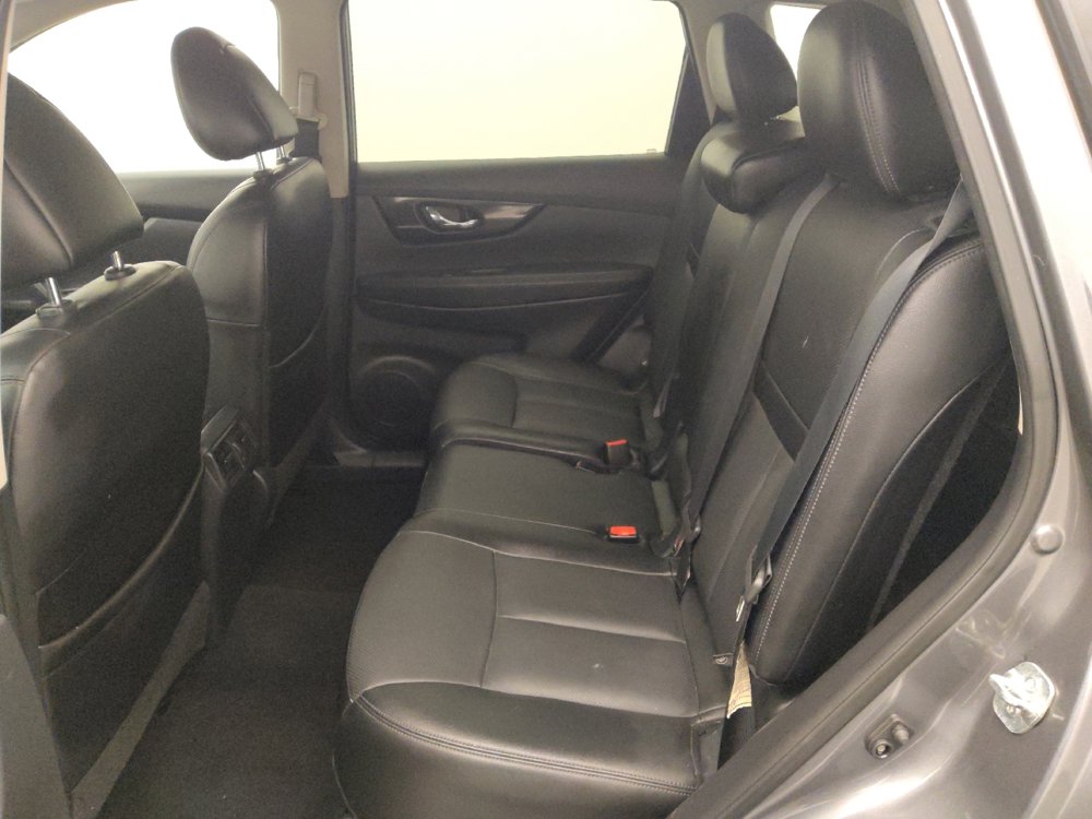 Used 2017 Nissan Rogue SL w/ SL Premium Package image 18