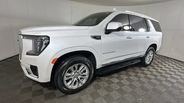 Used 2023 GMC Yukon SLT w/ SLT Luxury Package AWD/4WD image 6