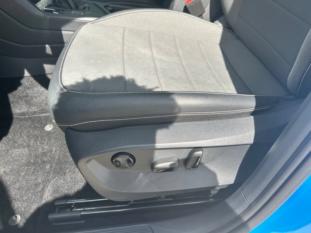 Certified 2022 Volkswagen Taos SE FWD image 50