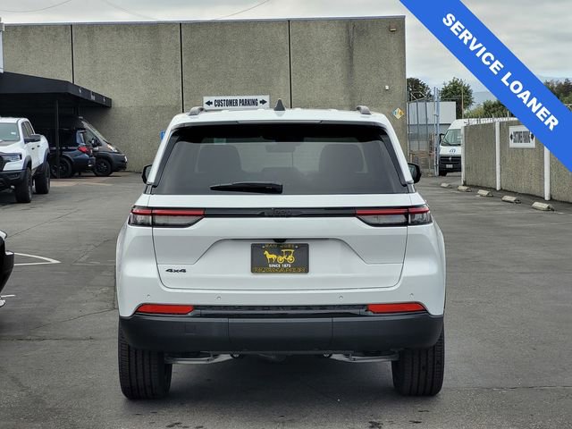 New 2025 Jeep Grand Cherokee Altitude AWD/4WD image 5