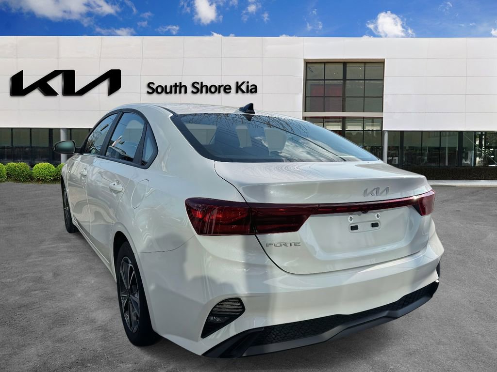 Used 2023 Kia Forte LXS w/ LXS Technology Package image 6