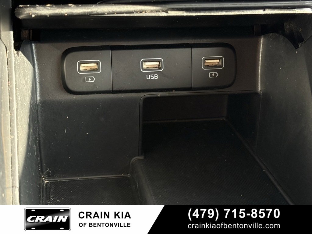 Used 2023 Kia Sorento LX image 19