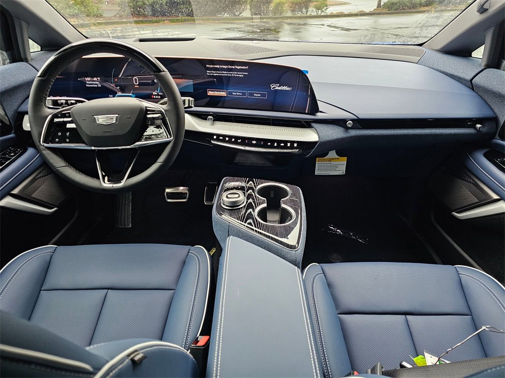 New 2026 Cadillac Optiq Luxury 2 image 19