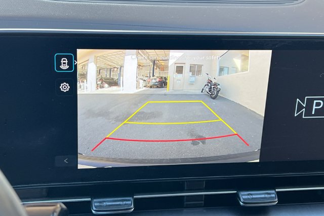 Certified 2024 Hyundai Kona SEL FWD image 25
