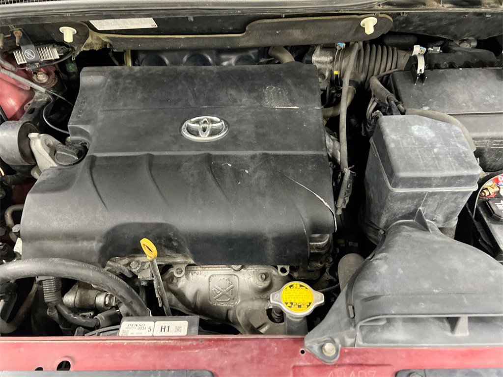 Used 2011 Toyota Sienna LE image 24