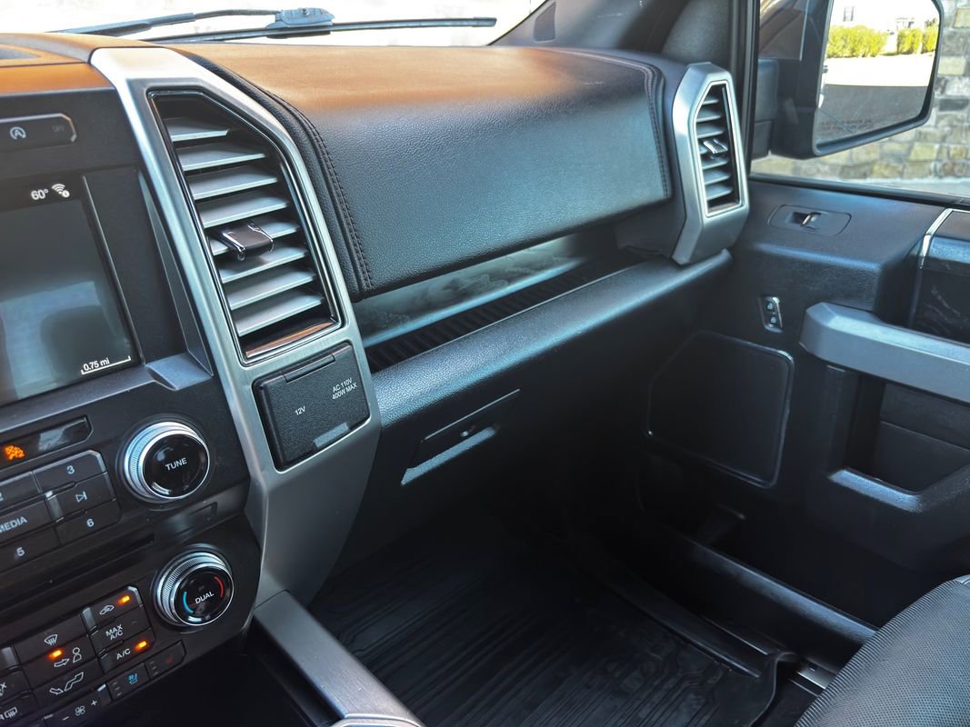 Used 2018 Ford F150 Platinum w/ Equipment Group 701A Luxury AWD/4WD image 23