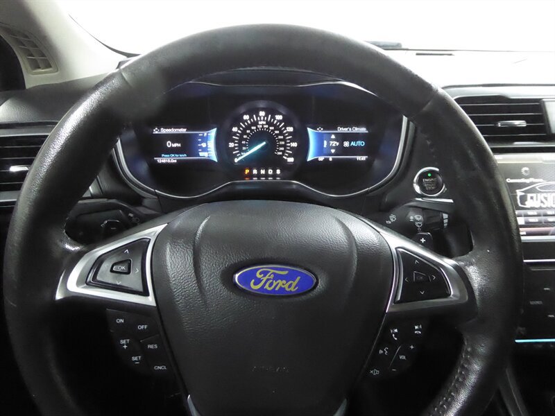 Used 2015 Ford Fusion Titanium AWD/4WD image 11