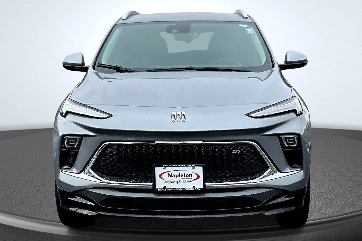 Used 2024 Buick Encore GX Sport Touring AWD/4WD image 3