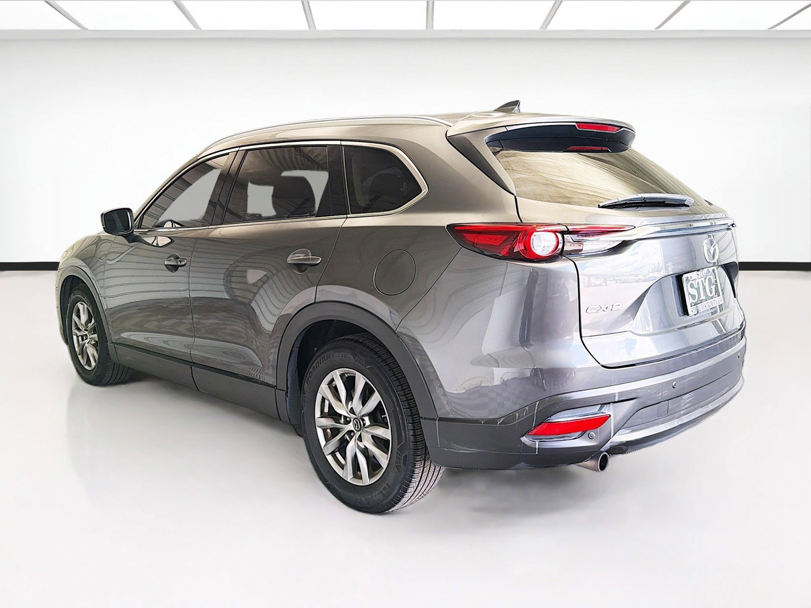 Used 2018 MAZDA CX-9 Touring w/ Touring Premium Package FWD image 6