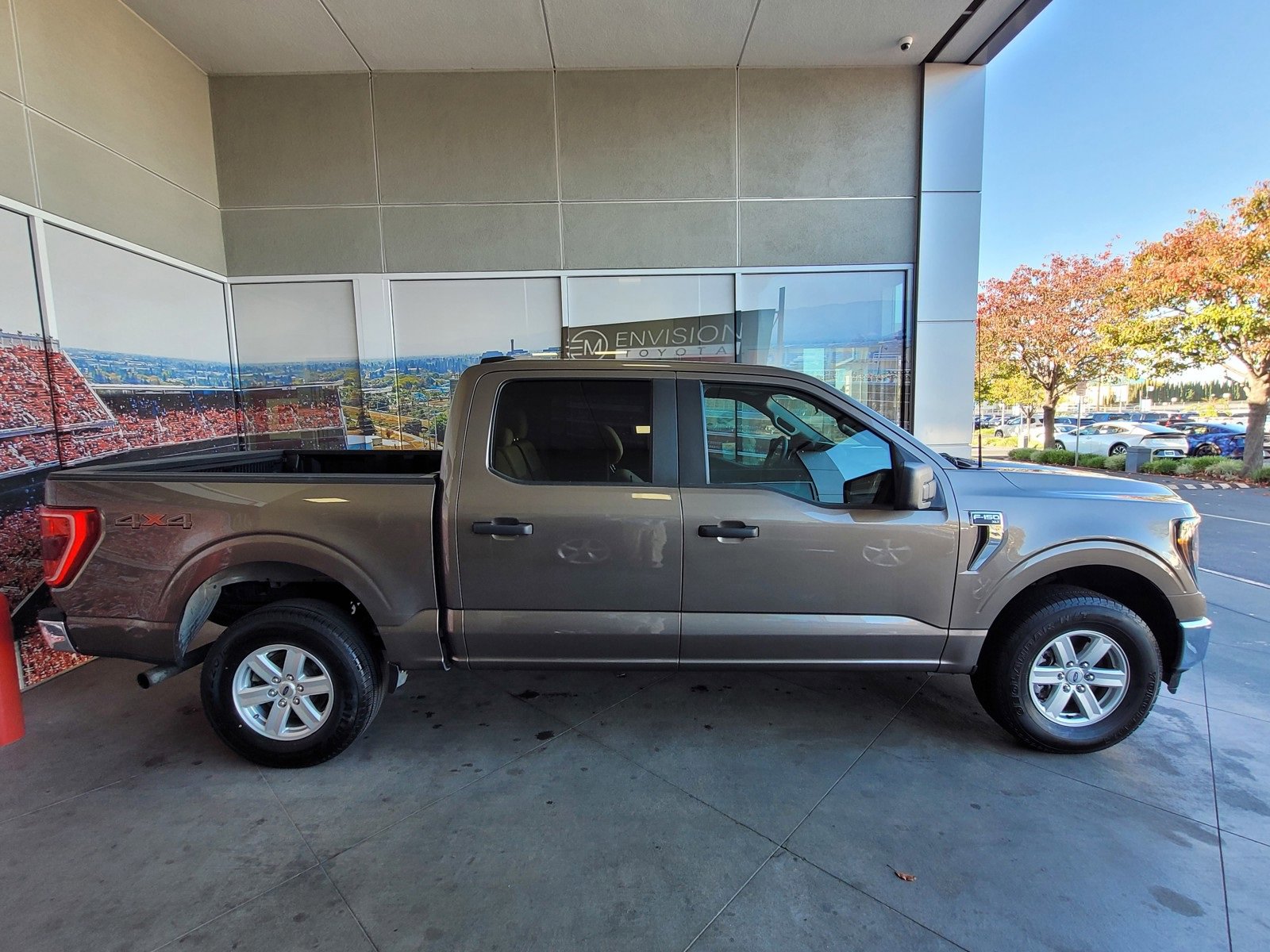 Used 2023 Ford F150 XLT image 4