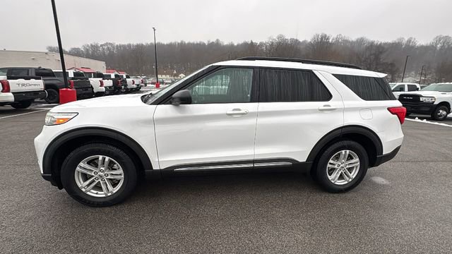 Used 2021 Ford Explorer XLT image 2