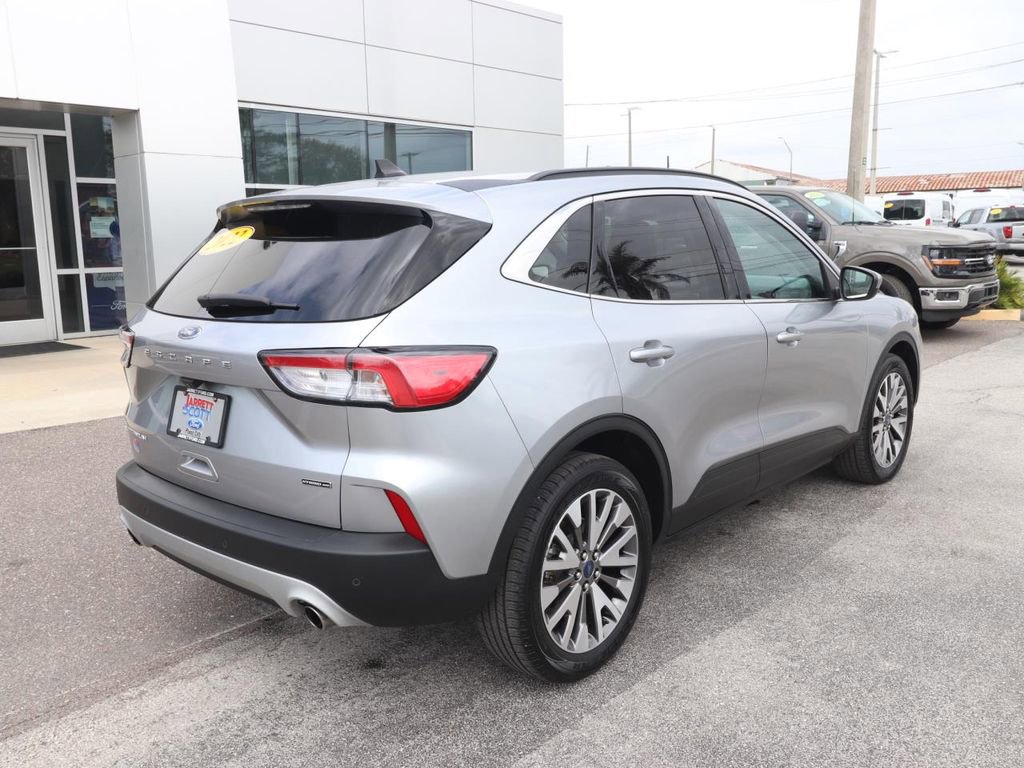 Used 2022 Ford Escape Titanium image 13