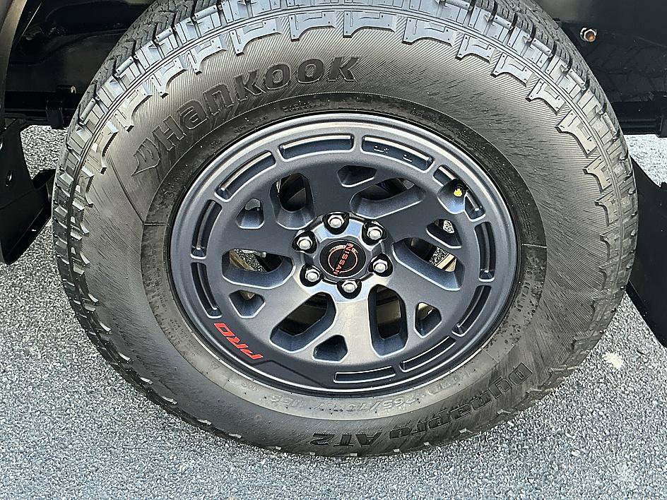 Certified 2025 Nissan Frontier PRO-4X image 10