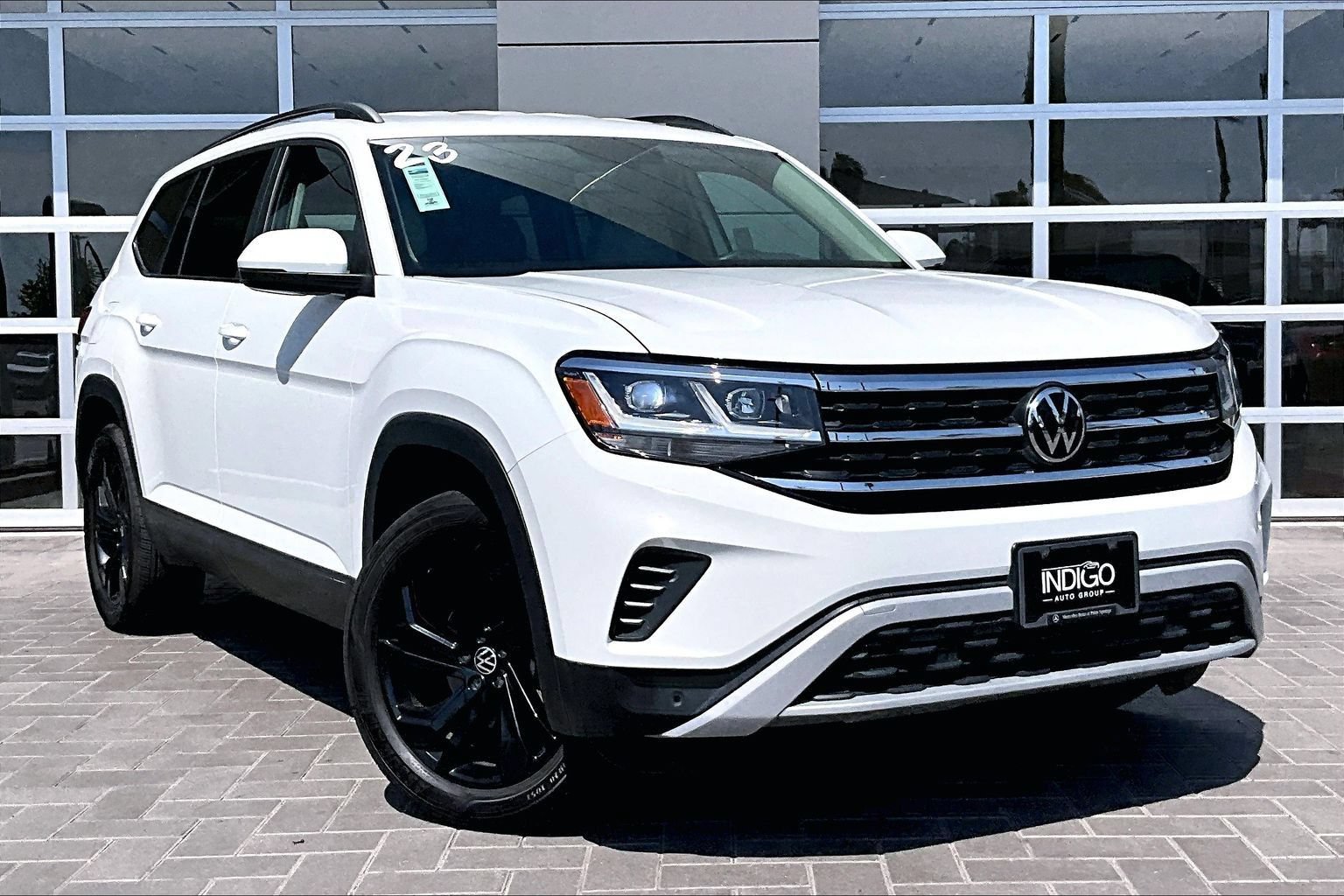 Used 2023 Volkswagen Atlas SE w/ Black Wheel Package AWD/4WD image 3