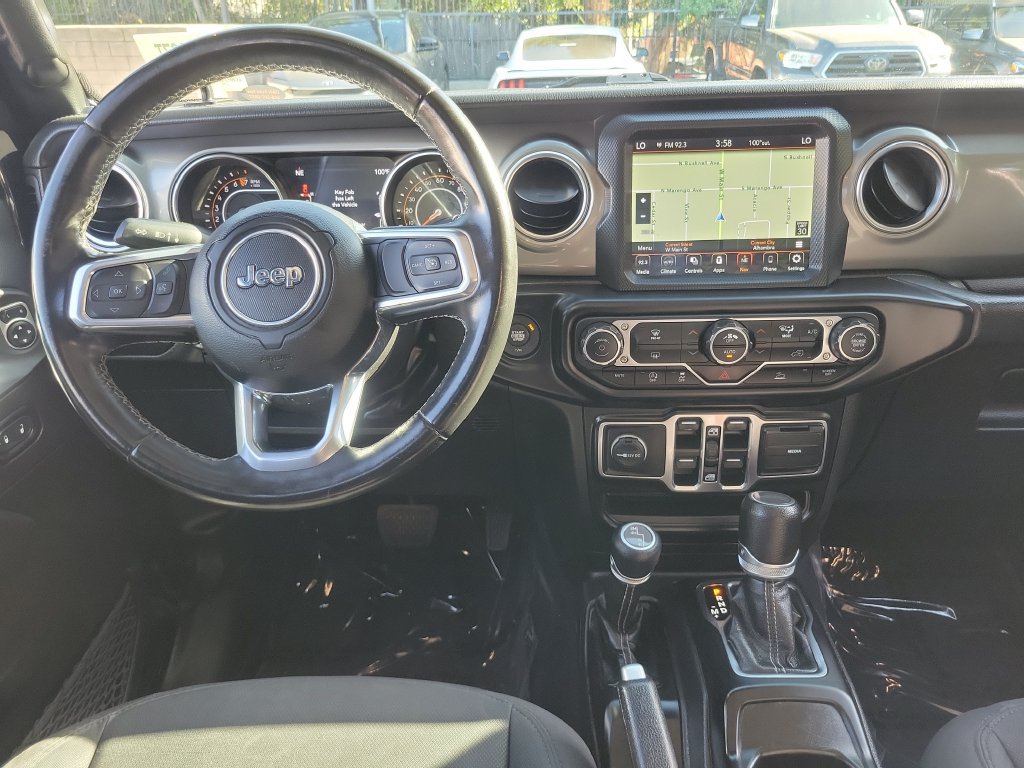 Used 2022 Jeep Gladiator Overland AWD/4WD image 11