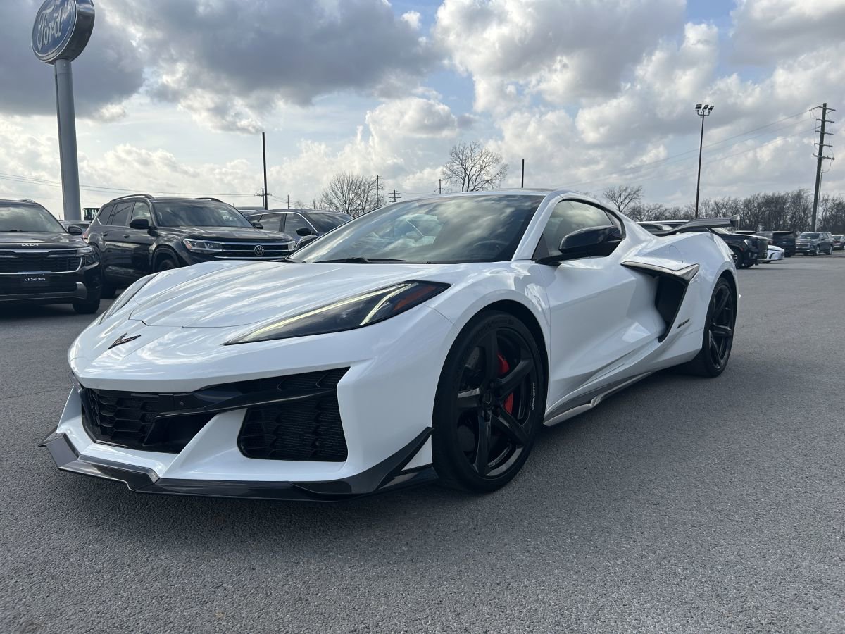 Used 2023 Chevrolet Corvette Z06 w/ Z07 Performance Package