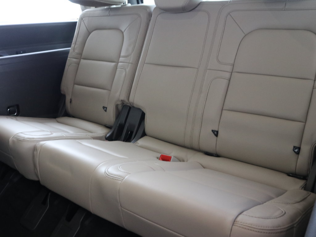 Used 2022 Lincoln Navigator Reserve AWD/4WD image 34