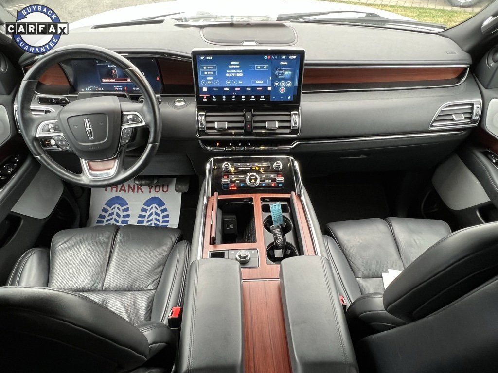 Used 2023 Lincoln Navigator Reserve image 2