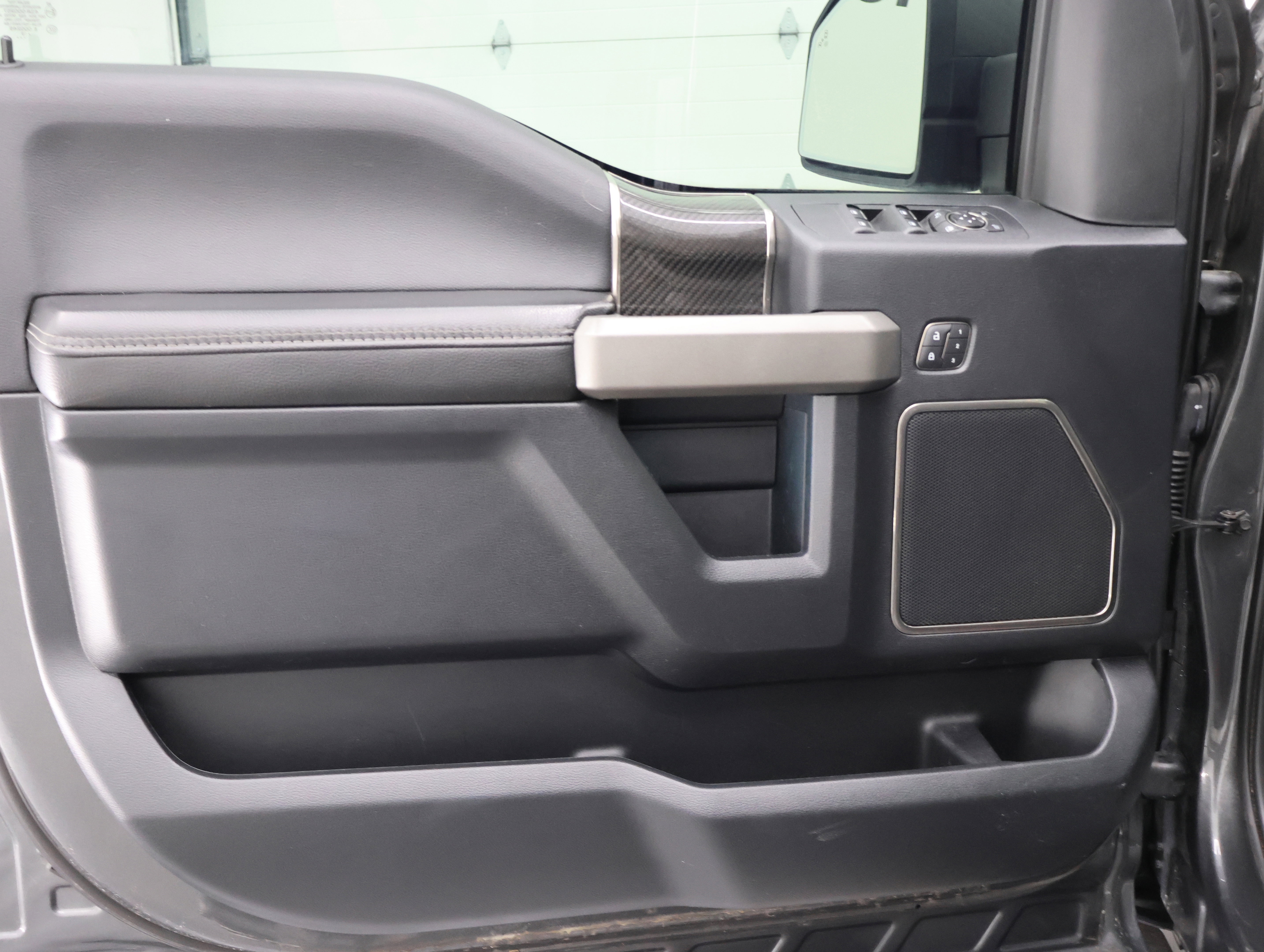 Used 2019 Ford F150 Raptor w/ Equipment Group 802A Luxury AWD/4WD image 44