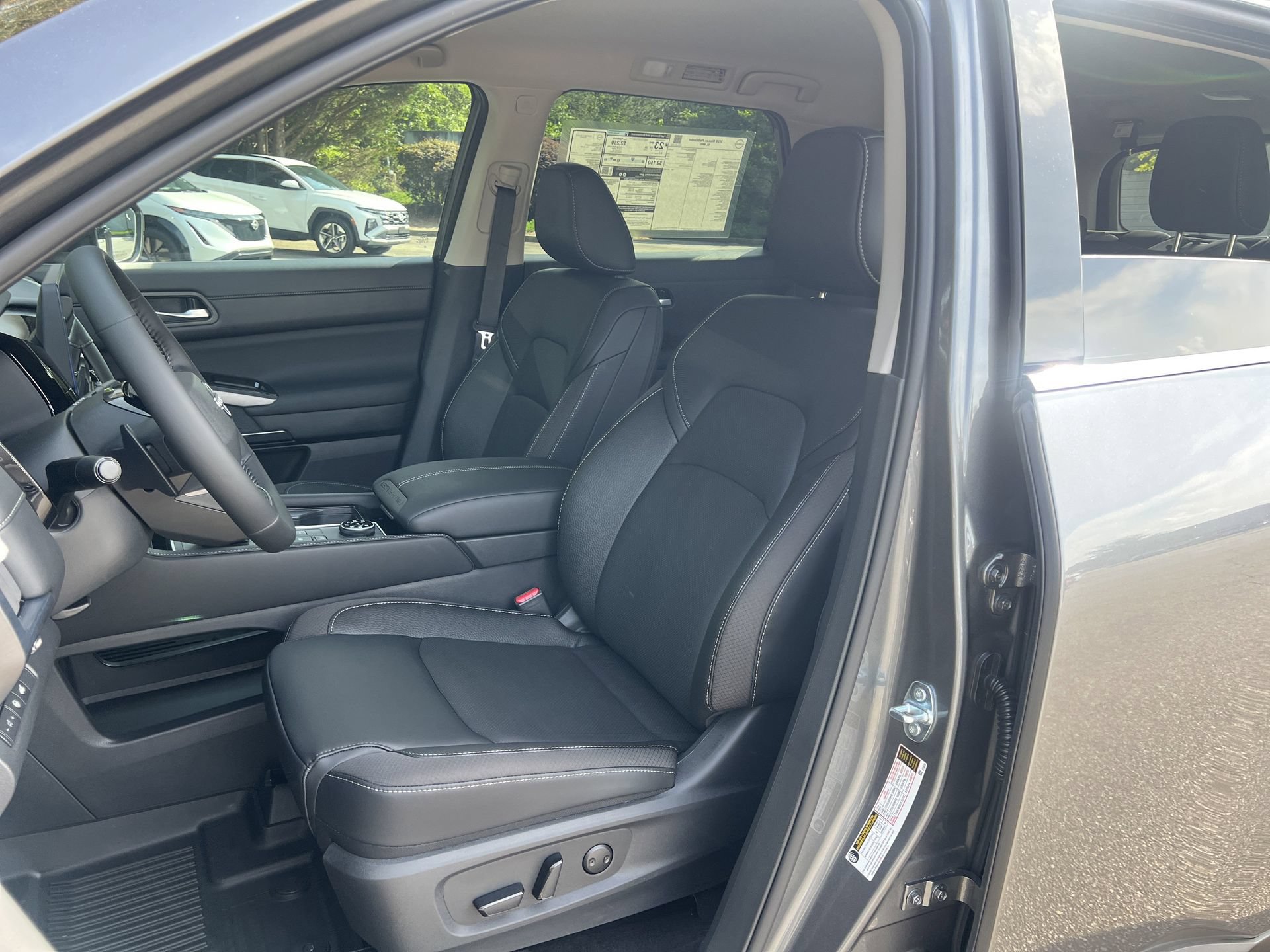 New 2026 Nissan Pathfinder SL AWD/4WD image 16