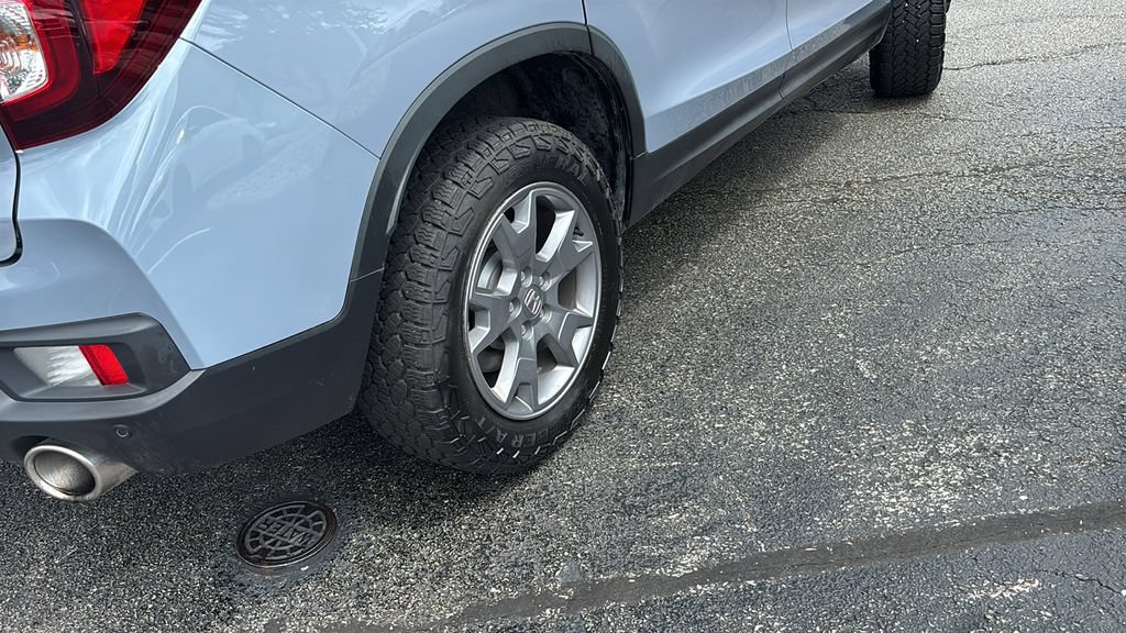 Certified 2025 Honda Passport TrailSport image 8