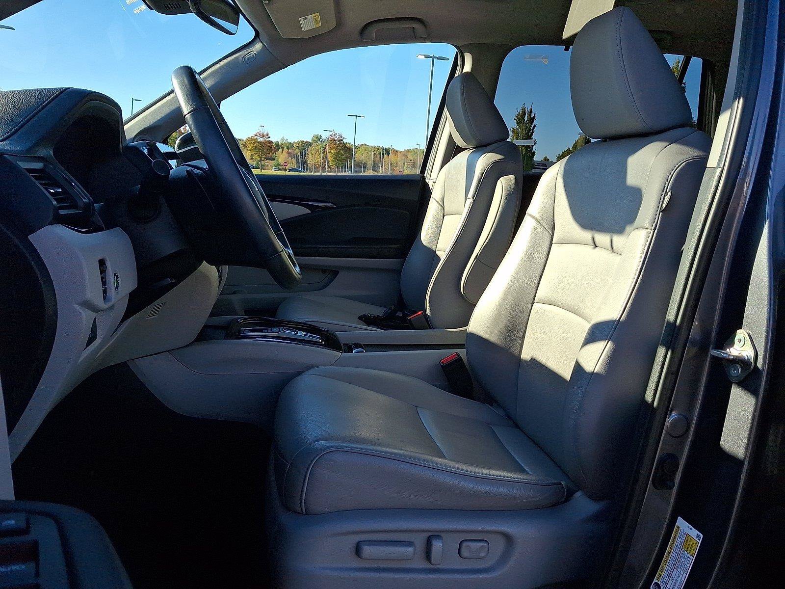 Used 2019 Honda Pilot Touring image 16