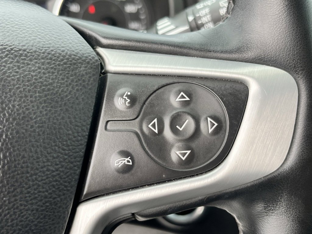 Used 2023 GMC Terrain SLT image 3