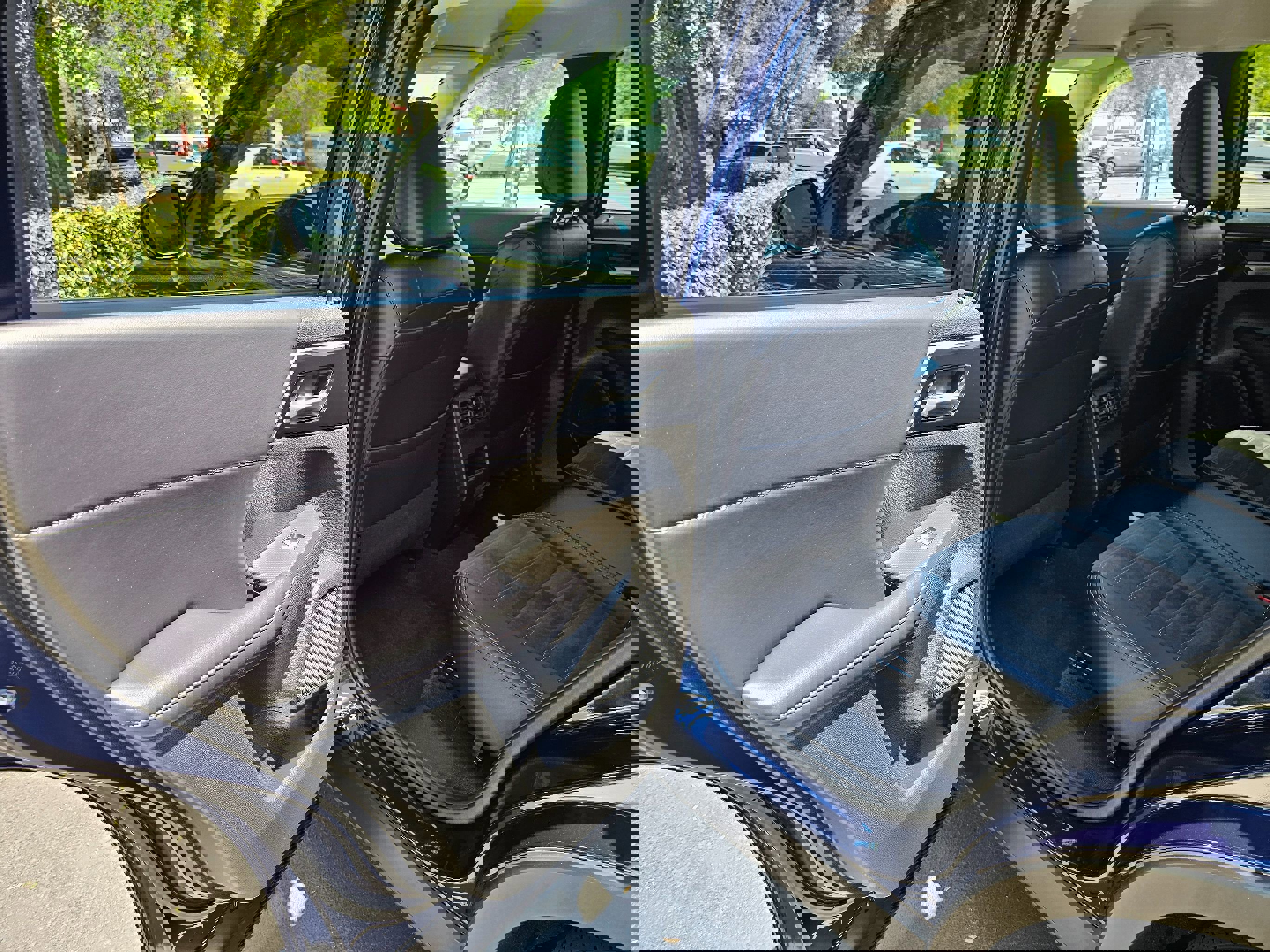 Used 2024 Mitsubishi Outlander SE Black Edition image 16