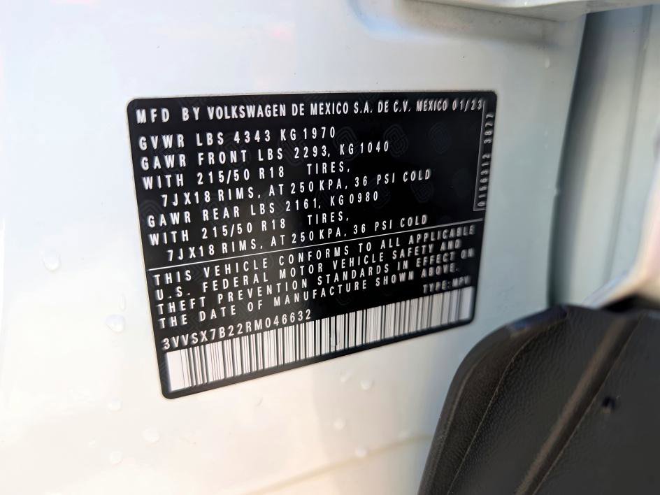 Used 2024 Volkswagen Taos SE image 32