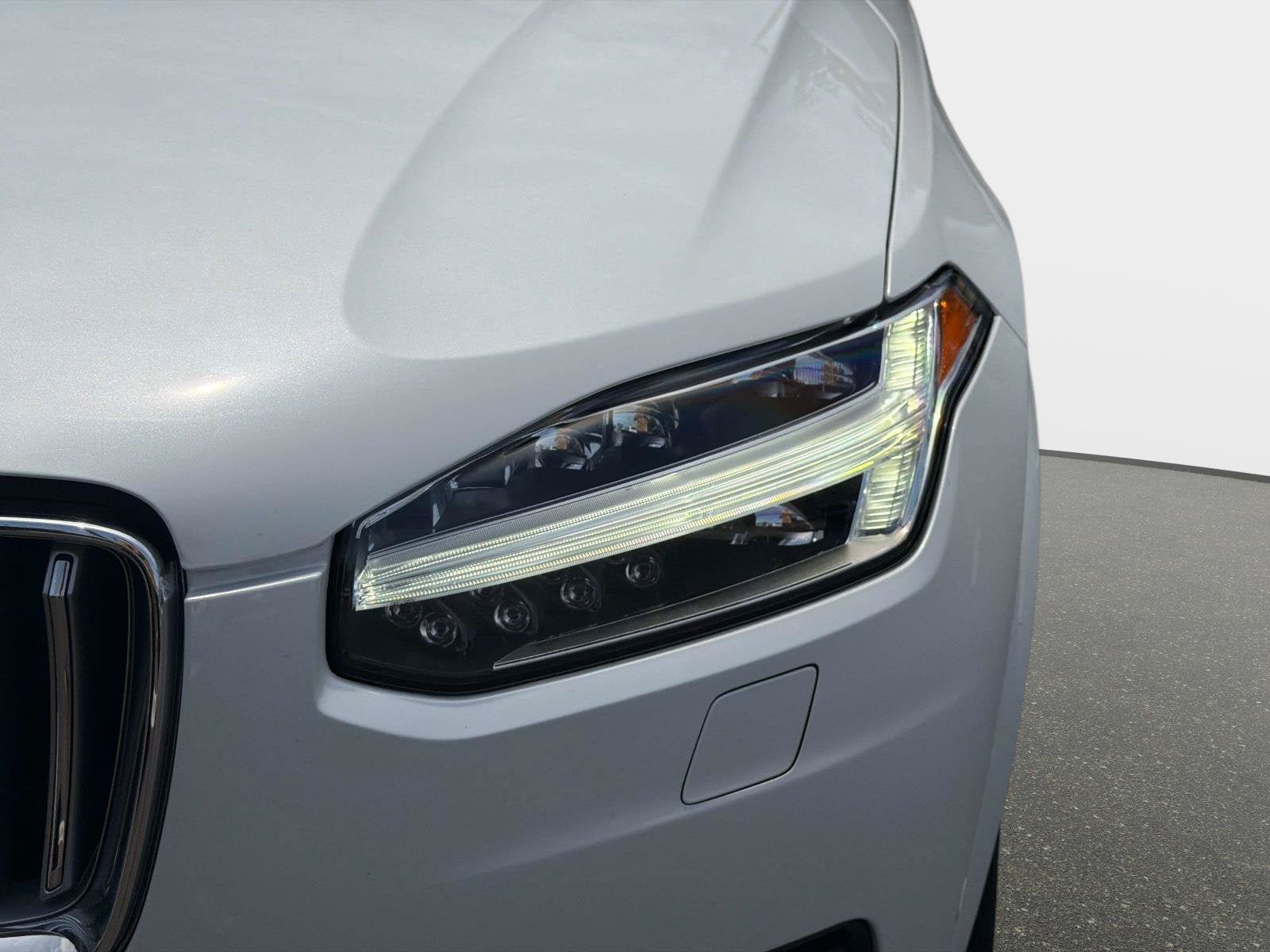Used 2023 Volvo XC90 B6 Plus w/ Protection Package Premier AWD/4WD image 9