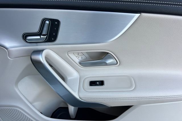 Used 2025 Mercedes-Benz CLA 250 image 19