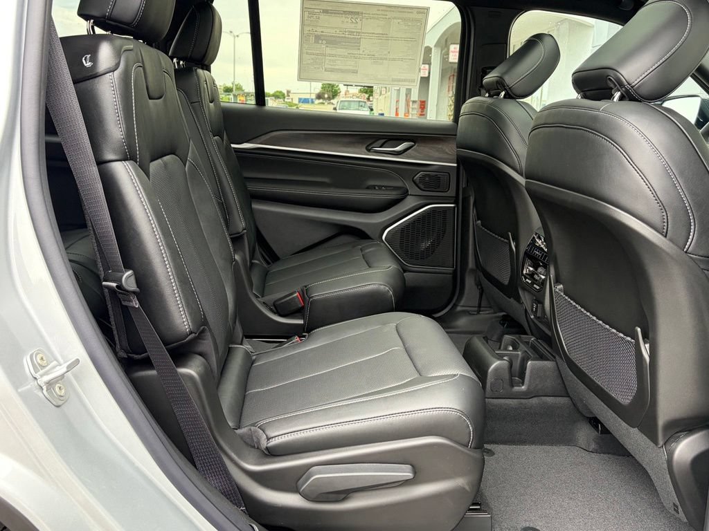 New 2026 Jeep Grand Cherokee L Limited AWD/4WD image 20