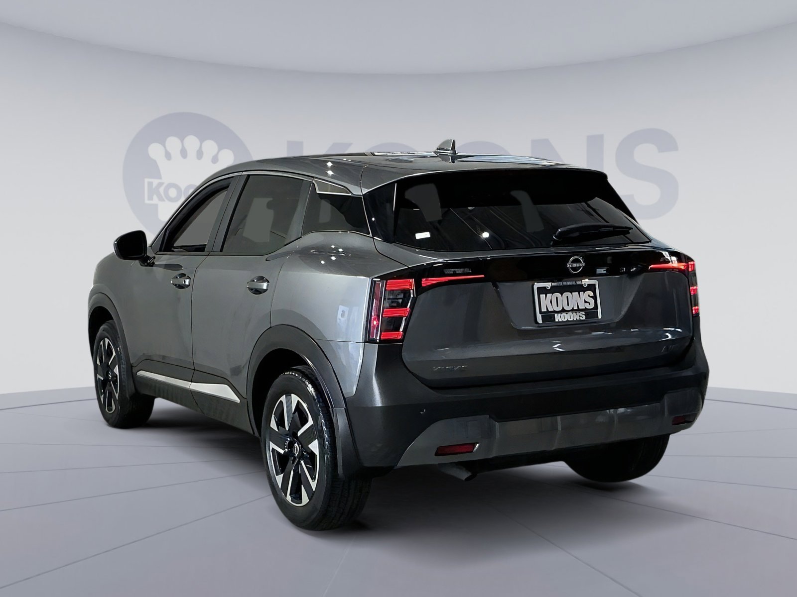 Used 2025 Nissan Kicks SV image 14