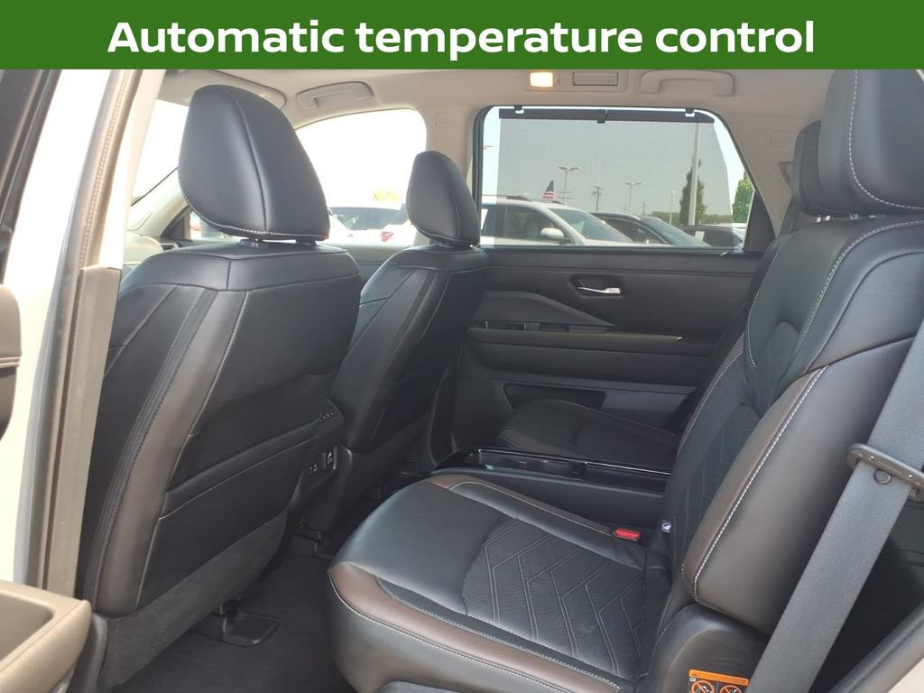 Used 2023 Nissan Pathfinder Platinum AWD/4WD image 23