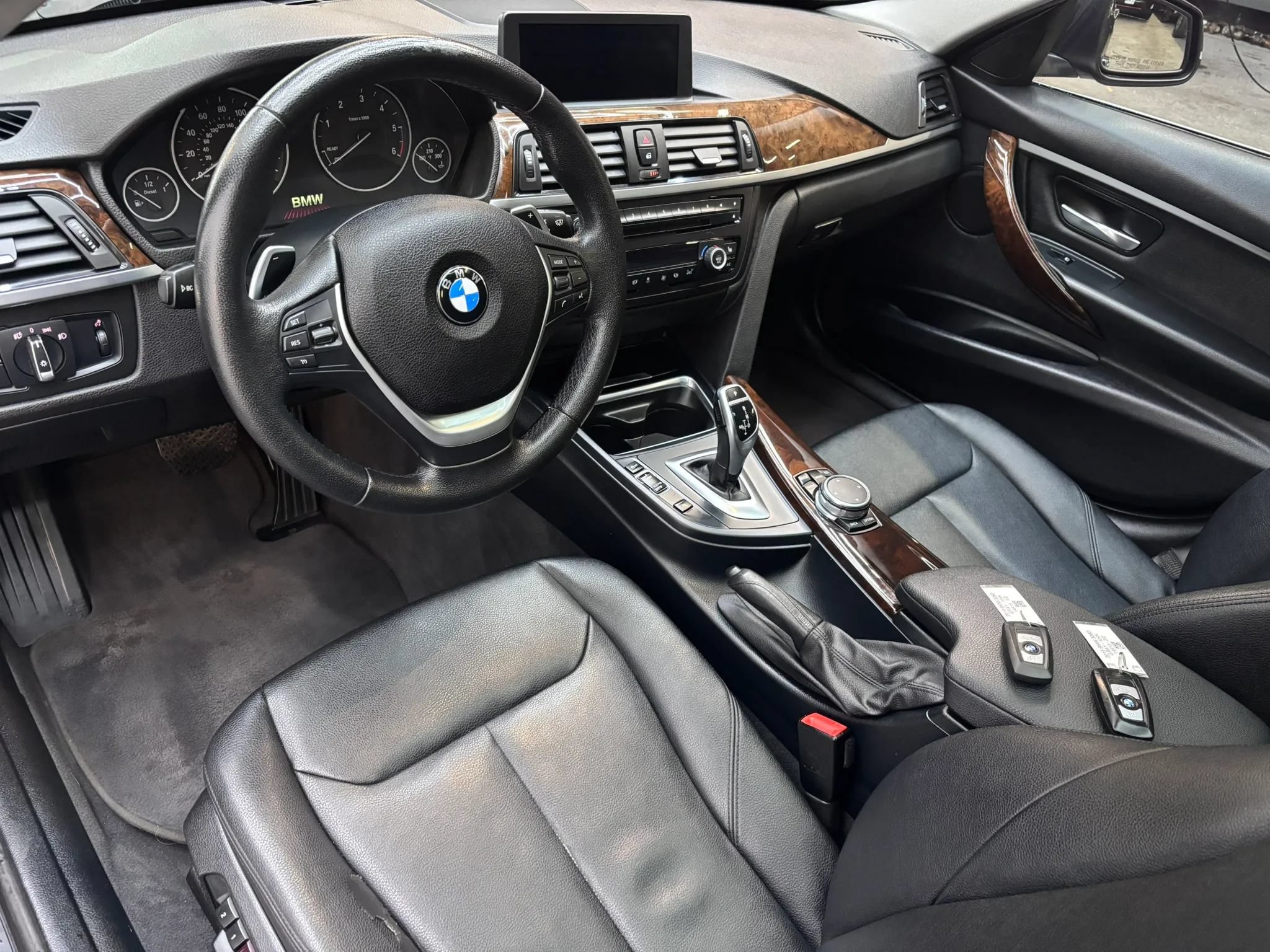 Used 2015 BMW 328d xDrive Wagon AWD/4WD image 8