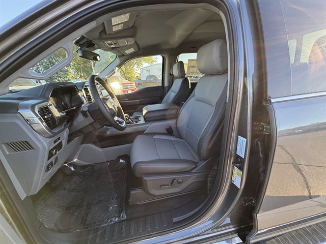 New 2025 Ford F150 Lariat w/ Equipment Group 501A Mid image 25