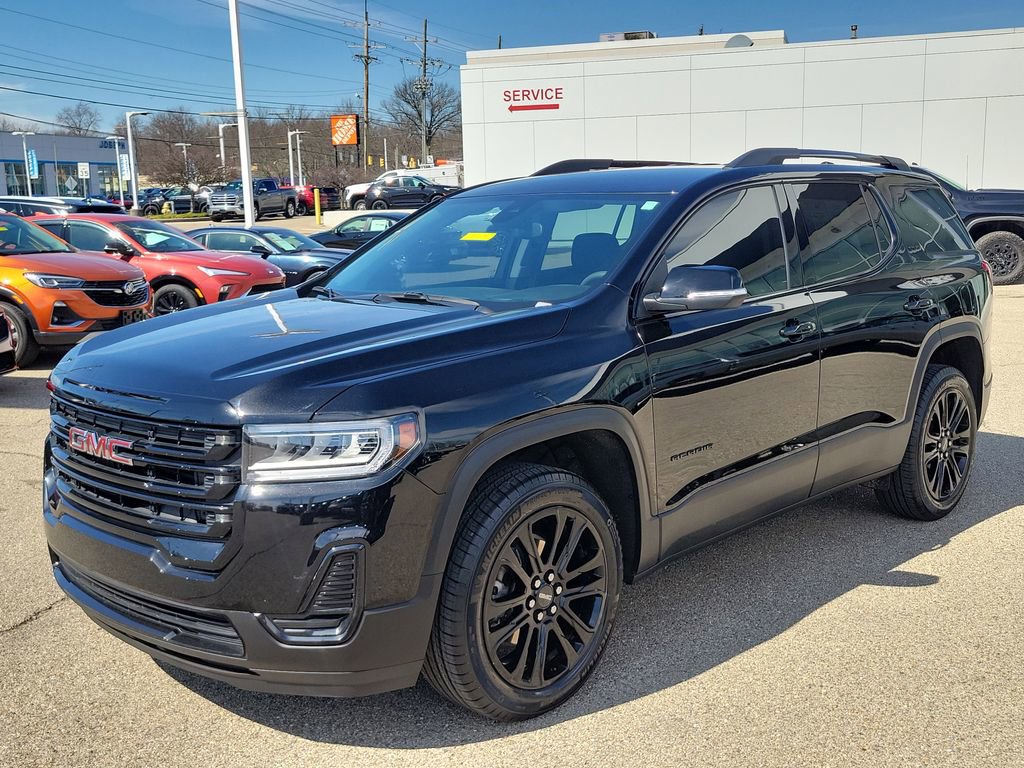 Used 2023 GMC Acadia SLE w/ Driver Convenience Package image 2