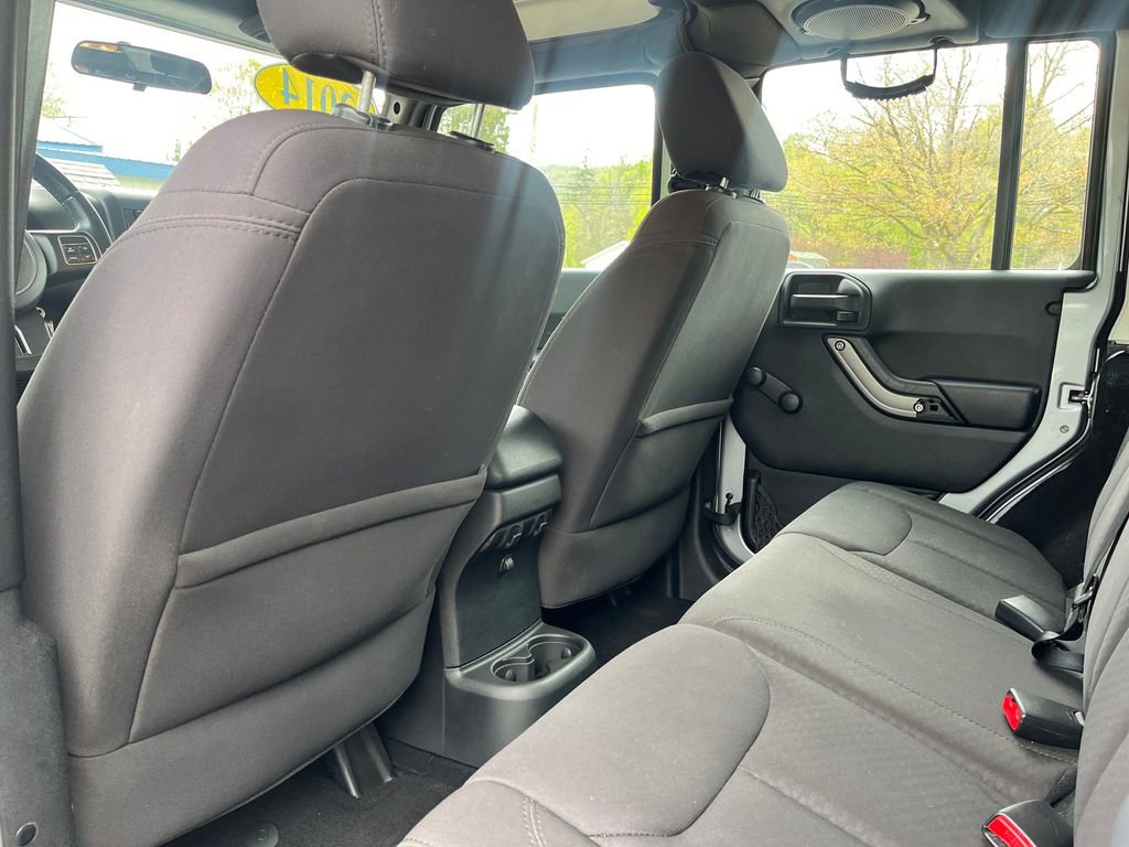 Used 2014 Jeep Wrangler Unlimited Sport w/ Connectivity Group AWD/4WD image 24