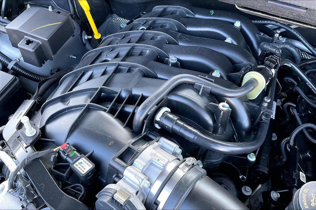 Used 2025 Dodge Durango GT image 34